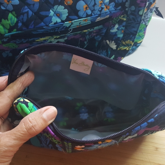 Vera Bradley purse, cosmetic bag, and wallet - Picture 4 of 6